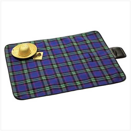 PLAID PICNIC BLANKET