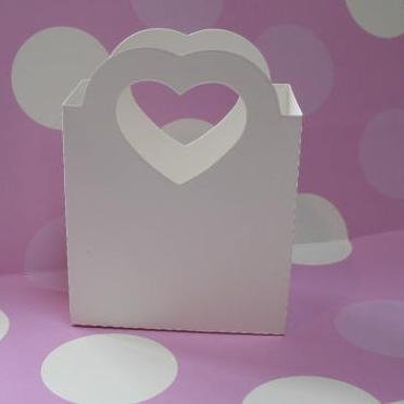 10 Pack - Heart Handled Paperboard Bags with matching tags - White Matte