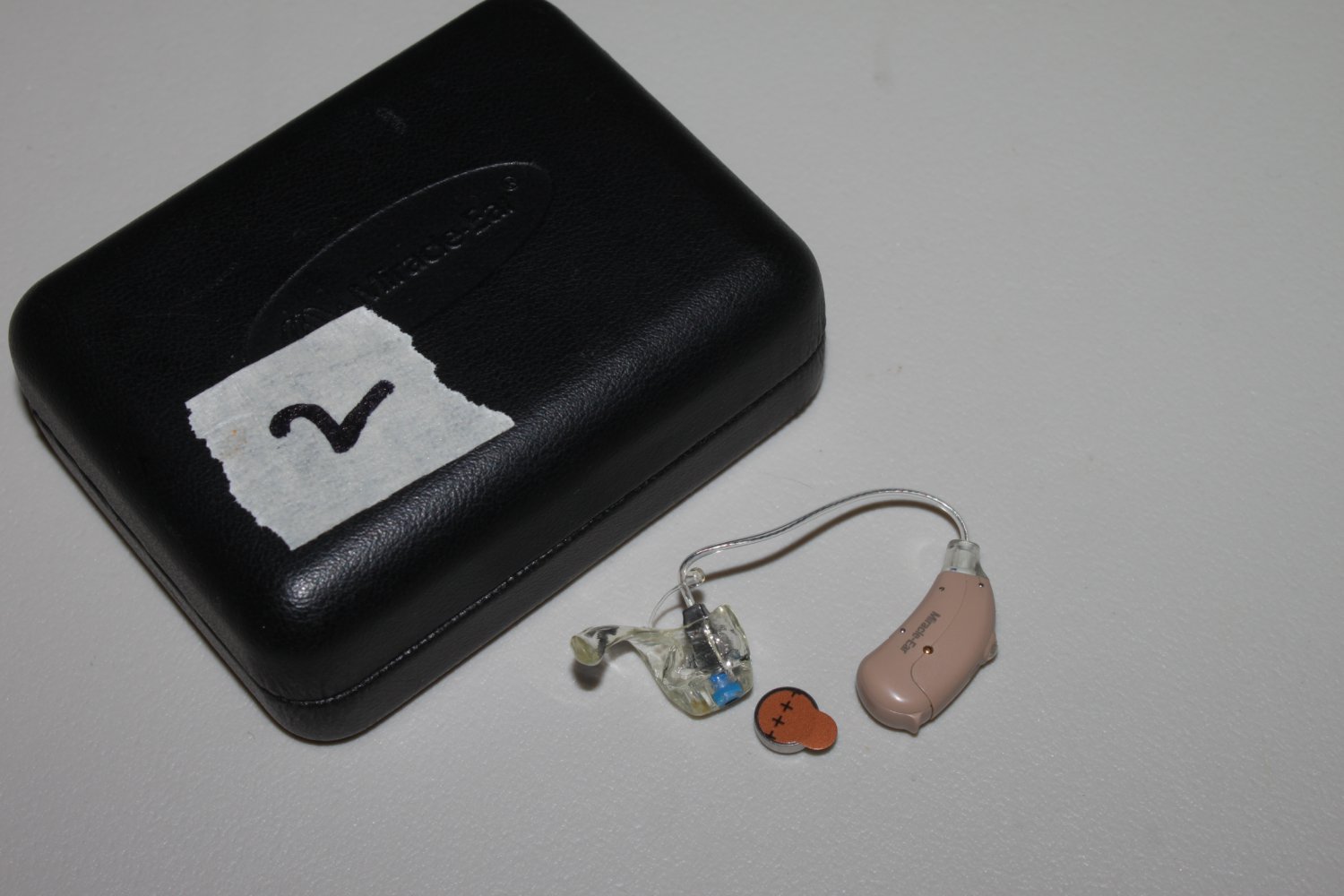 1 Miracle Ear Me Ric Hearing Aid With Fresh Battery And Case Q1