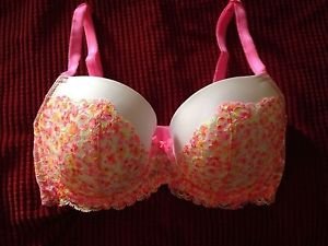 Beautiful!!! NWOT Victoria's Secret Dream Angels Lined Demi 32DD