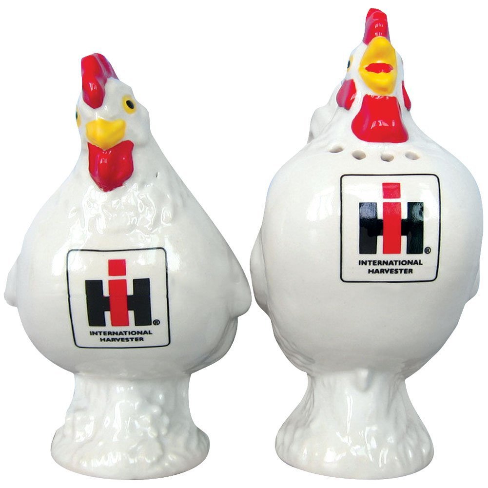 IH International Harvester Farmall Hen And Rooster Salt & Pepper Shaker Set