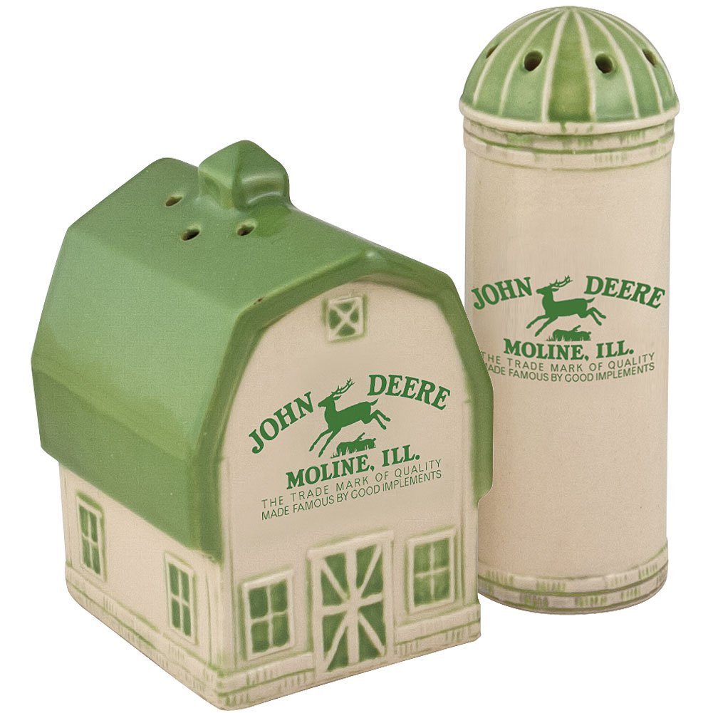 Collectible Vintage John Deere Logo Barn And Silo Salt And Pepper Shaker Set