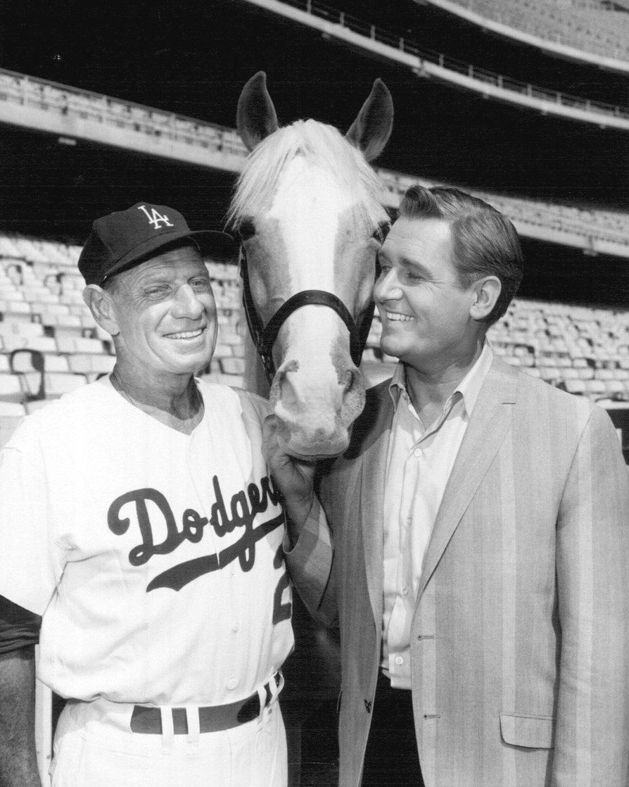 ALAN YOUNG & GUEST STAR CLINT EASTWOOD "MISTER ED" 8X10 PUBLICITY PHOTO ZY-119 ALAN YOUNG & GUEST STAR CLINT EASTWOOD "MISTER ED" 8X10 PUBLICITY PHOTO ZY-119