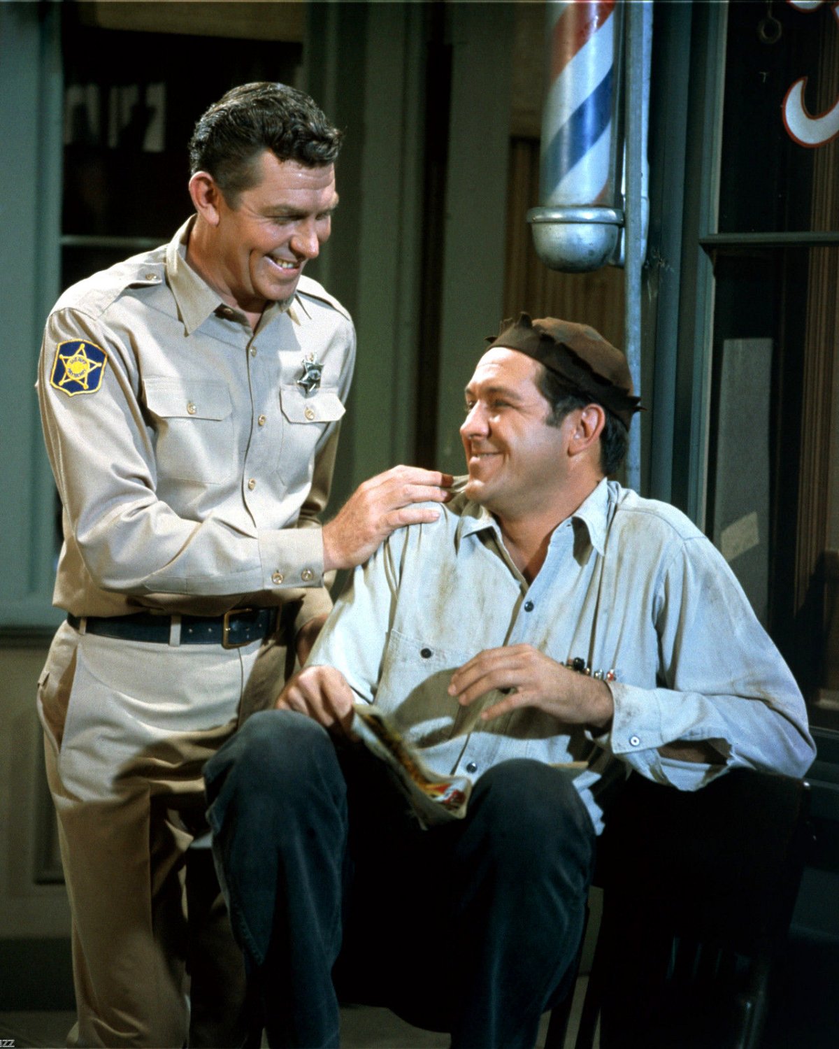 ANDY GRIFFITH & GEORGE LINDSEY IN 'THE ANDY GRIFFITH SHOW' - 8X10 PHOTO (AZ-044)