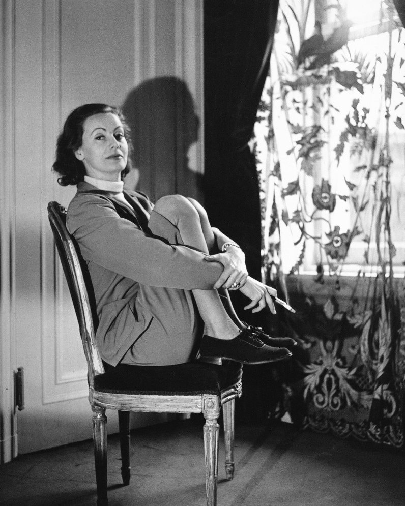 GRETA GARBO LEGENDARY ACTRESS - 8X10 PUBLICITY PHOTO (ZZ-574)