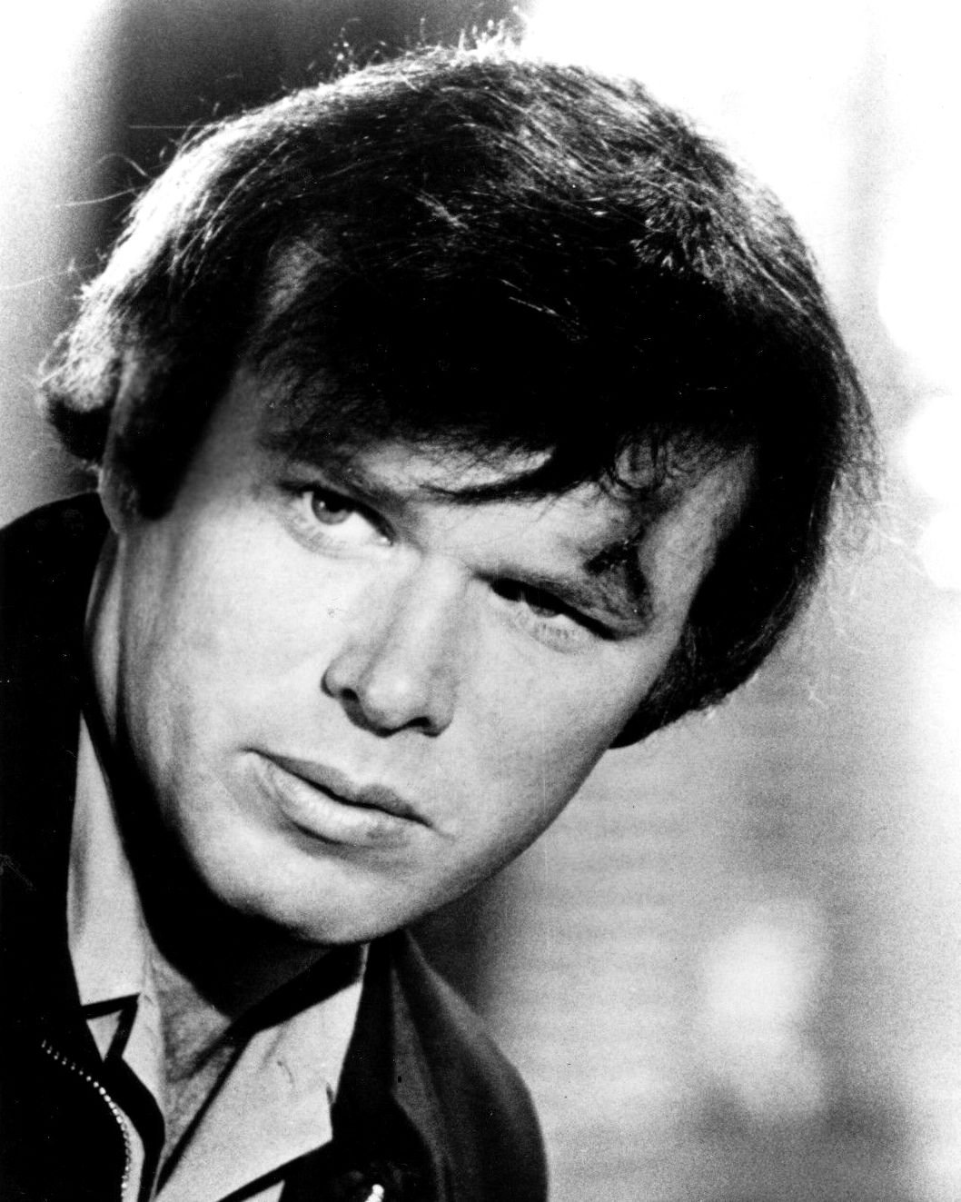 KEVIN TIGHE AS PARAMEDIC ROY DESOTO 'EMERGENCY!' - 8X10 PUBLICITY PHOTO (ZY-204)
