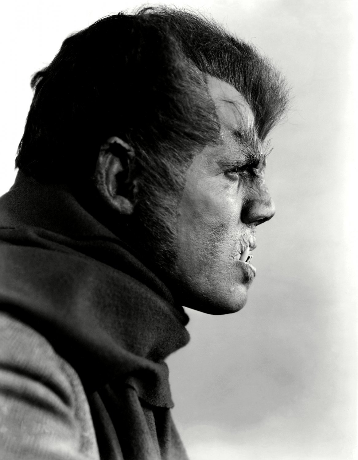HENRY HULL IN THE 1935 MOVIE 'WEREWOLF OF LONDON' 8X10 PUBLICITY PHOTO (EP-984)
