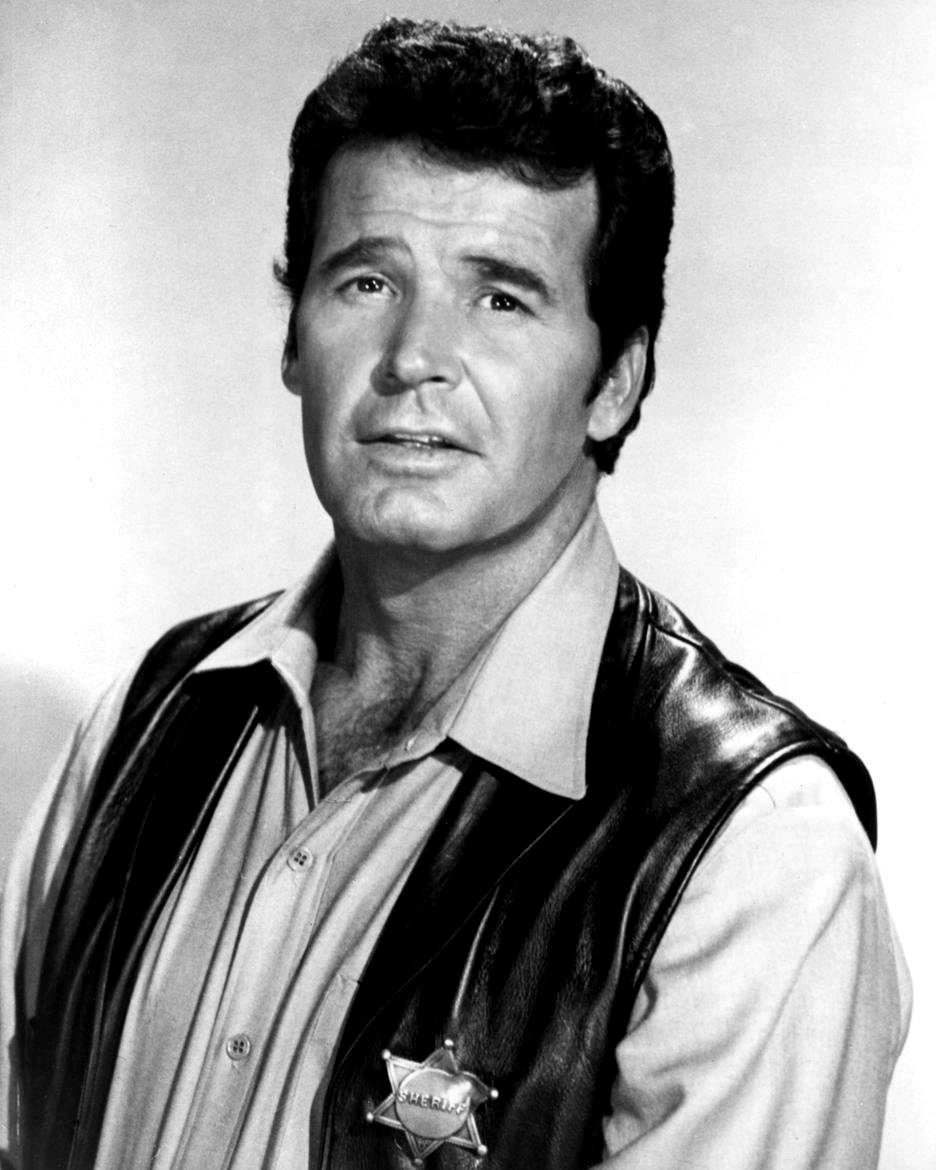 JAMES GARNER IN "SUPPORT YOUR LOCAL SHERIFF!" - 8X10 PUBLICITY PHOTO (DA-123)