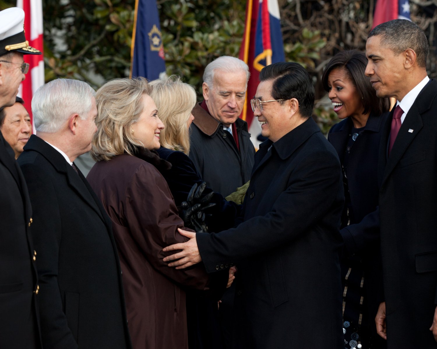 PRESIDENT BARACK OBAMA & CHINESE LEADER GREET US DELEGATION 8X10 PHOTO (DD-008)