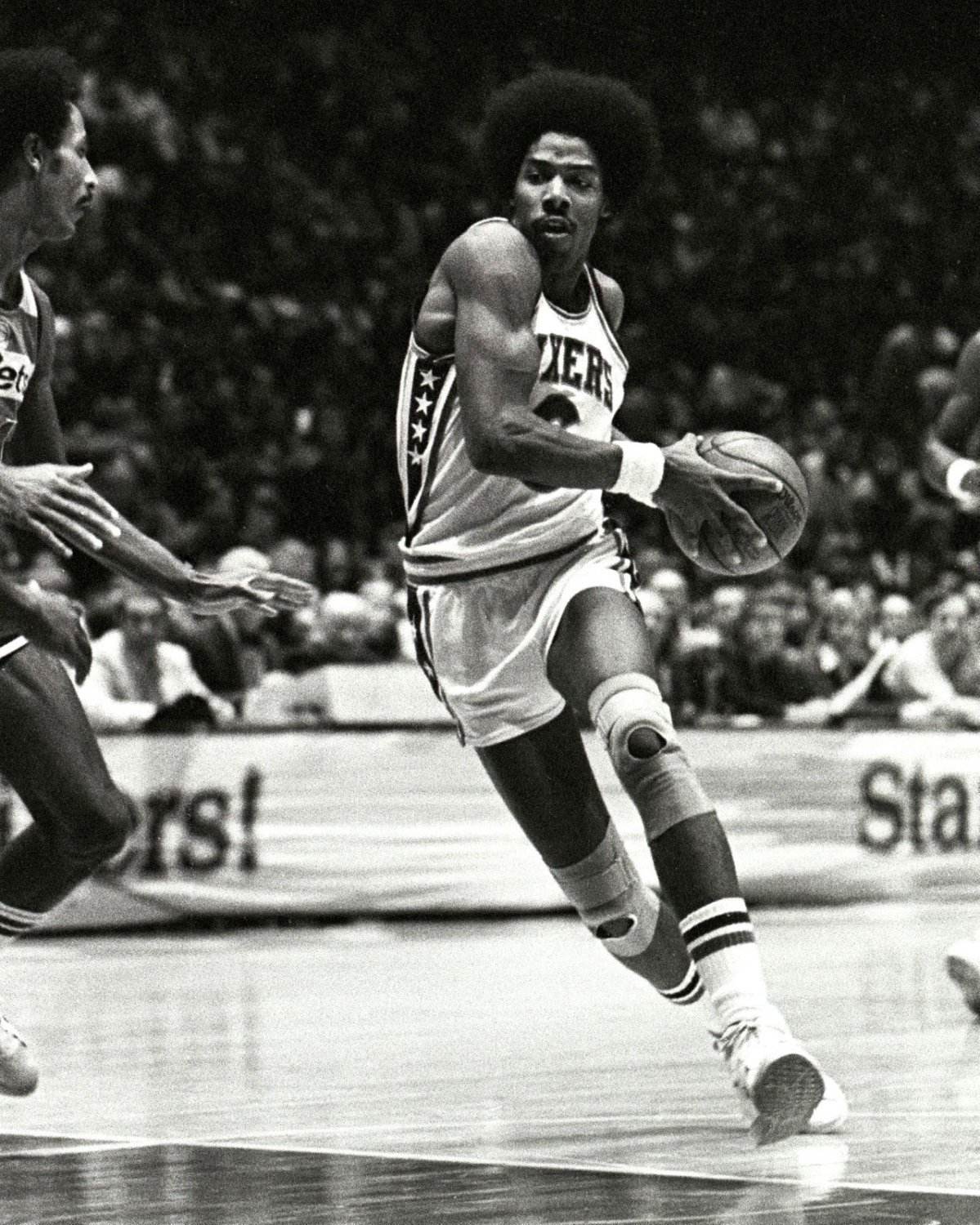 JULIUS "DR. J" ERVING NBA LEGEND PHILADELPHIA 76ers - 8X10 SPORTS PHOTO (DD-104)