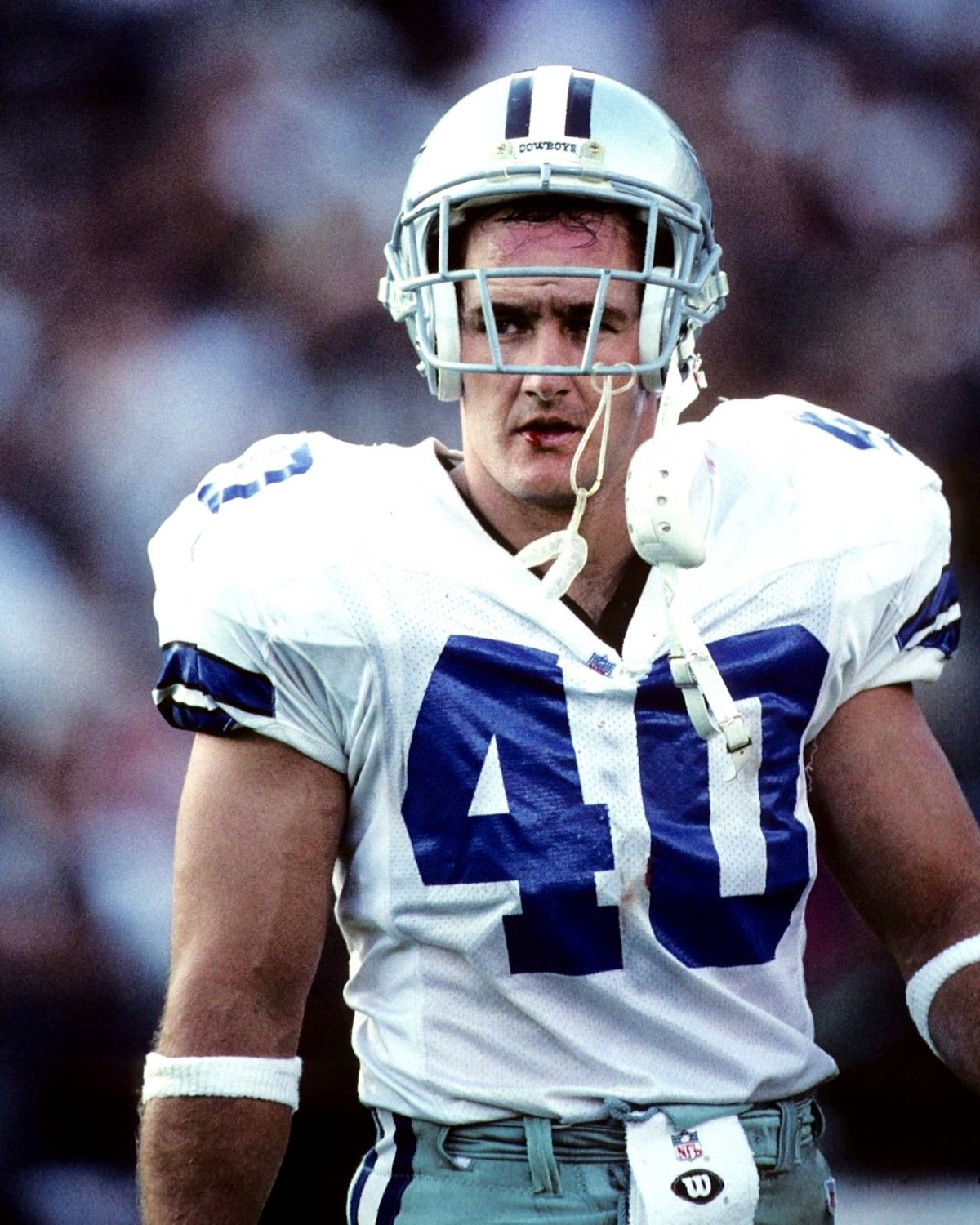 BILL BATES NFL PLAYER DALLAS COWBOYS - 8X10 SPORTS PHOTO (EE-039)