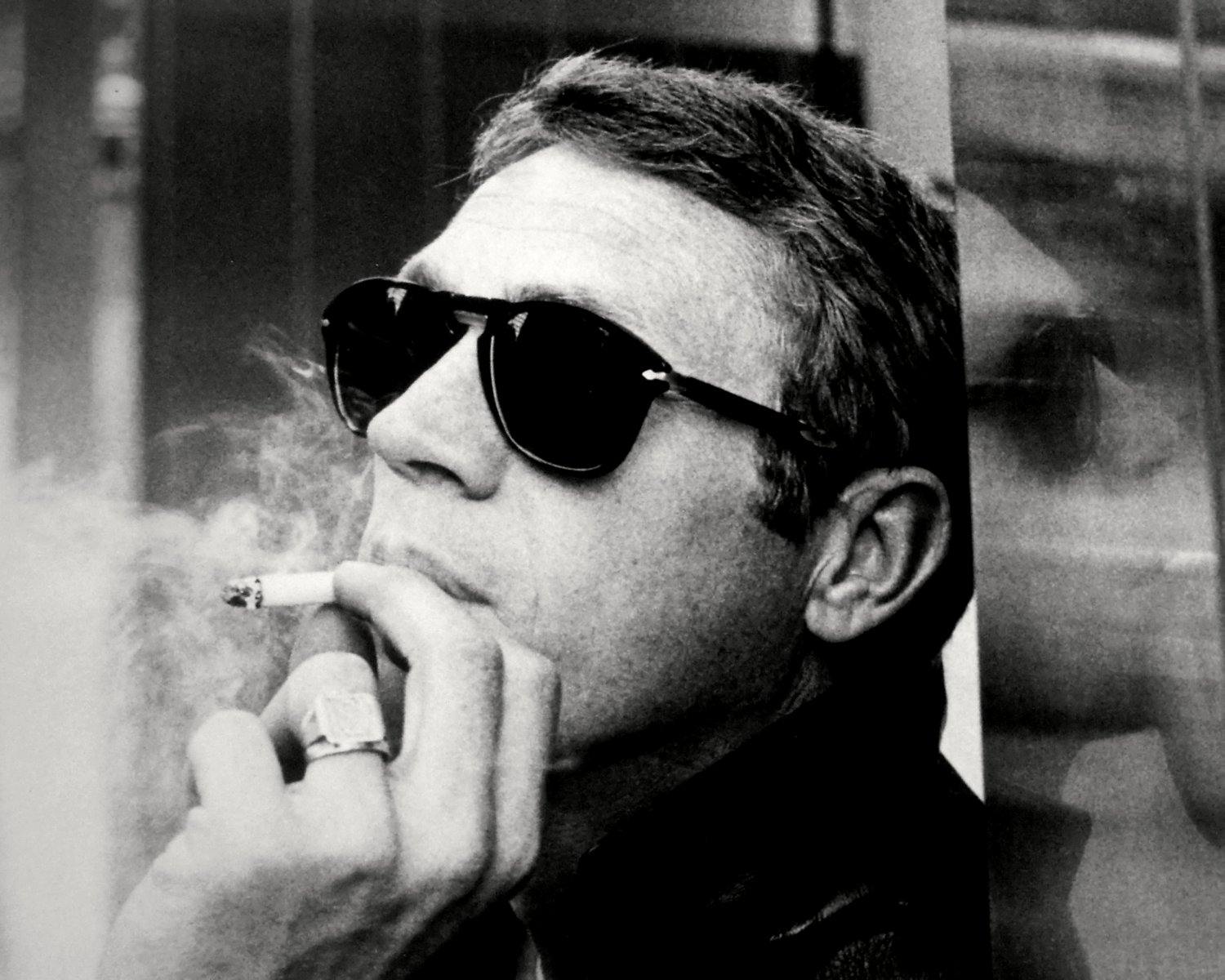 STEVE McQUEEN LEGENDARY ACTOR - 8X10 PUBLICITY PHOTO (EE-100)