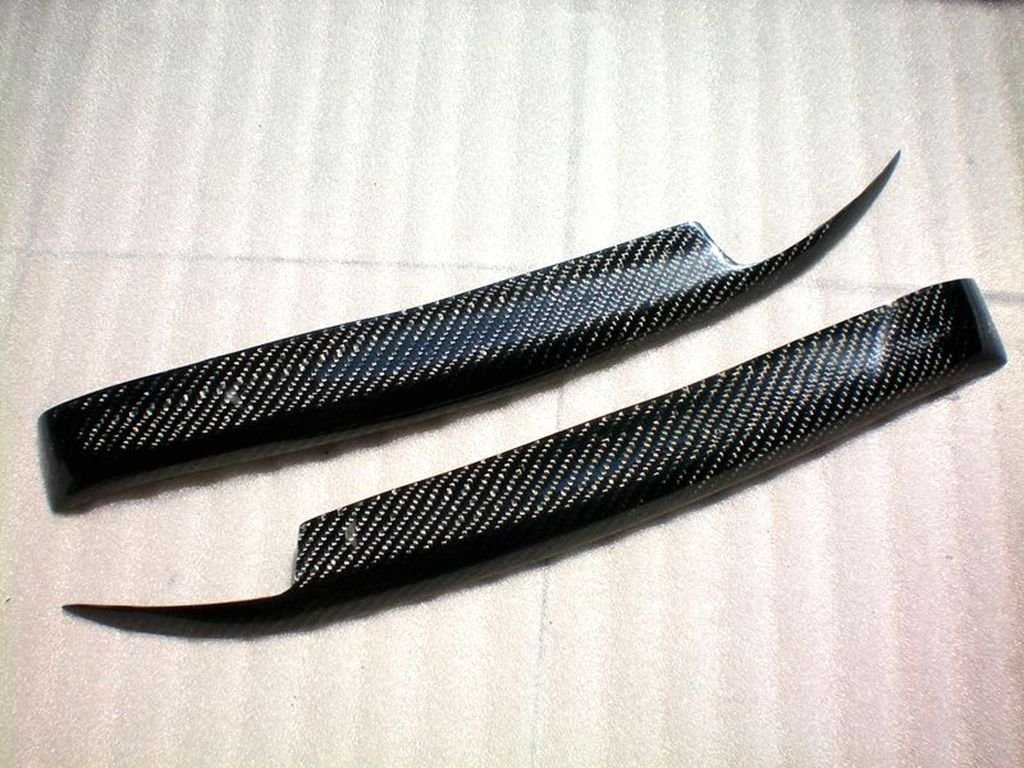 Carbon Fiber Headlight Eyelids For Nissan R32 GTR GT-R 1989-1994