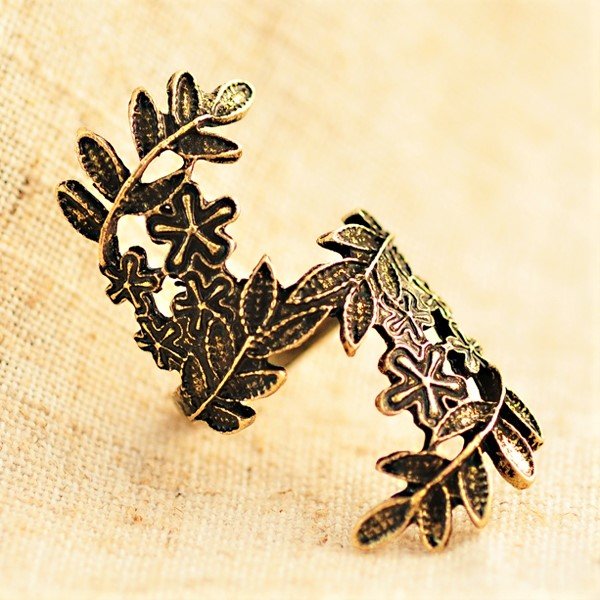 Unique Retro Vintage Bronze Carving Flower Leaf Ring