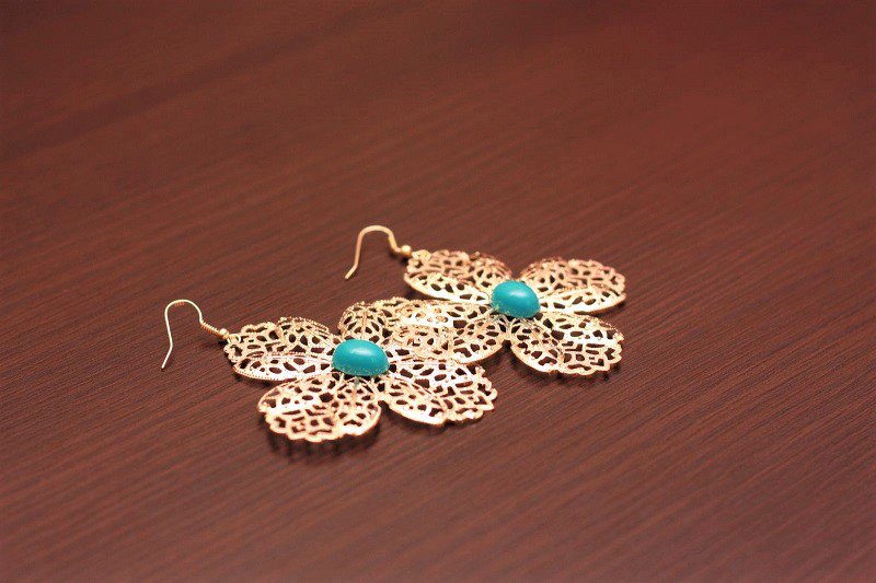 Big Retro Gold Leaf Flowers Turquoise Gemstone Drop Dangle Earrings