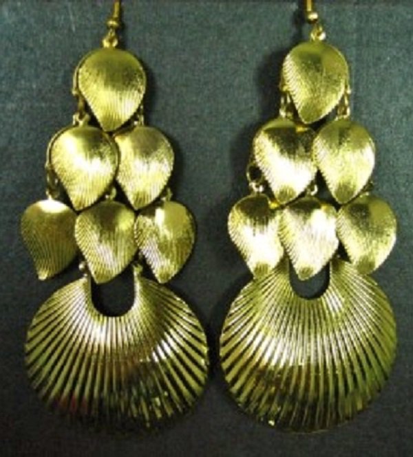 Beautiful Exotic Bohemian Gold Plated Leaf Fan Shell Chandelier Drop Dangle Earrings