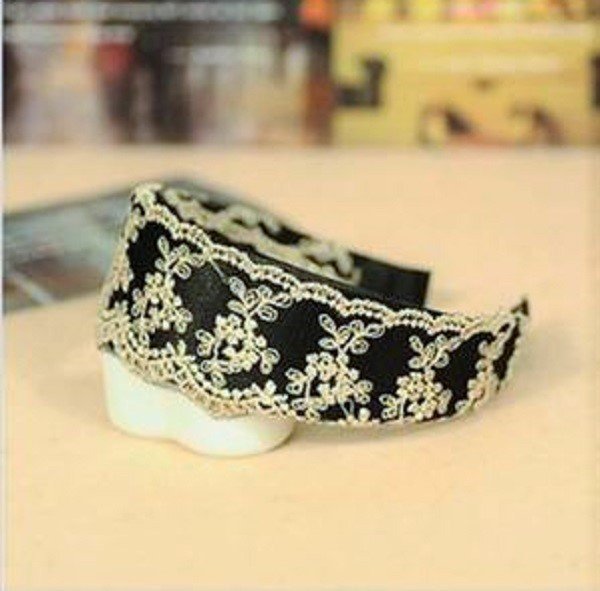 Elegant Vintage Wide Hoop Lily Branch Flowers Embroidery Lace Headband