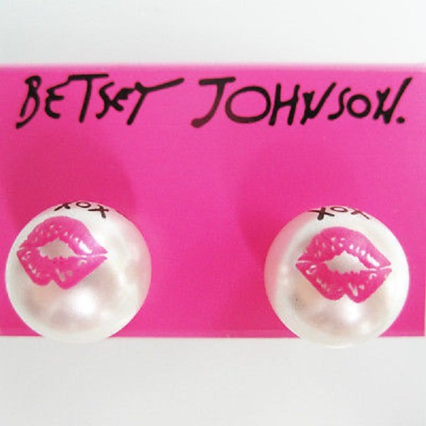 Betsey Johnson Marilyn Monroe Pink Lip Collection XOX Faux Pearl Kiss Stud Earrings