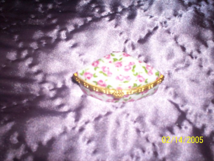 Triangle small trinket box