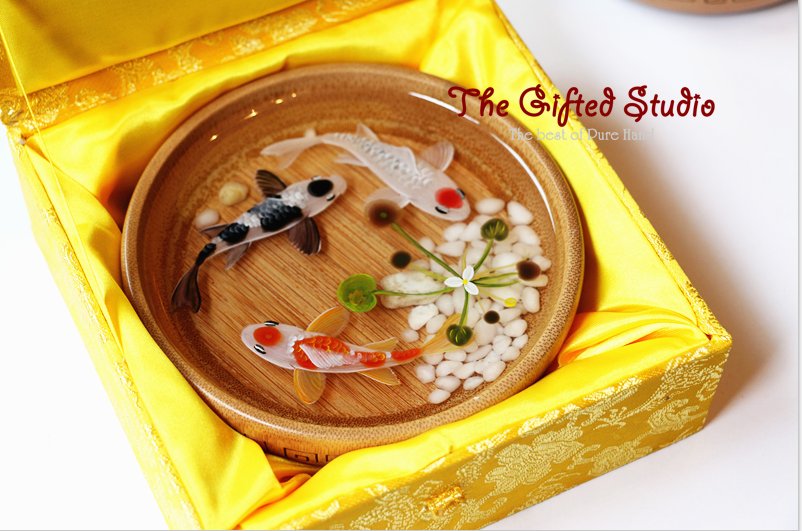3 Koi resin painting in the bamboo bowl