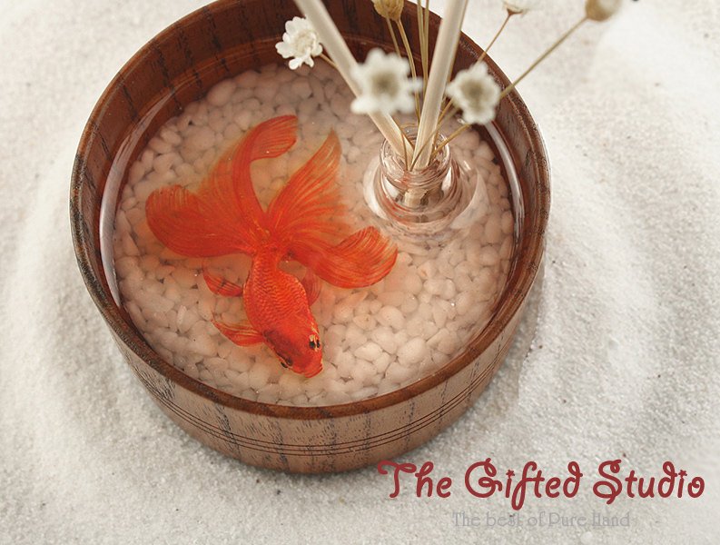 Oil holder resin painting,Valentine's Day gift!