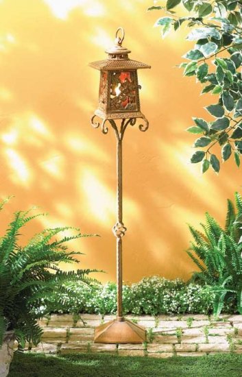 STANDING IRON LANTERN