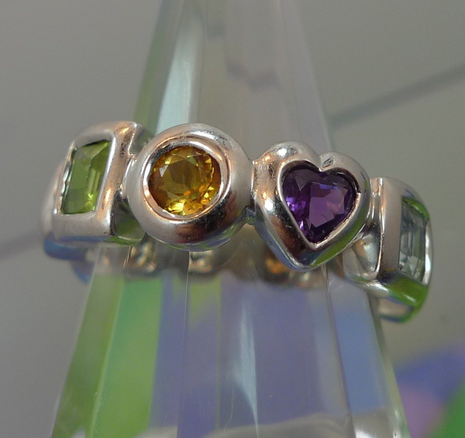 Size 8 Ring : Sterling Silver signed KN China 10 Shaped Stones Wedding Band