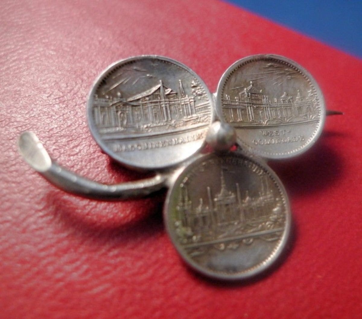 vintage SILVER BROOCH SHAMROCK BROOCH 1896 STATE EXHIBITION NURNBERG coin TOKEN