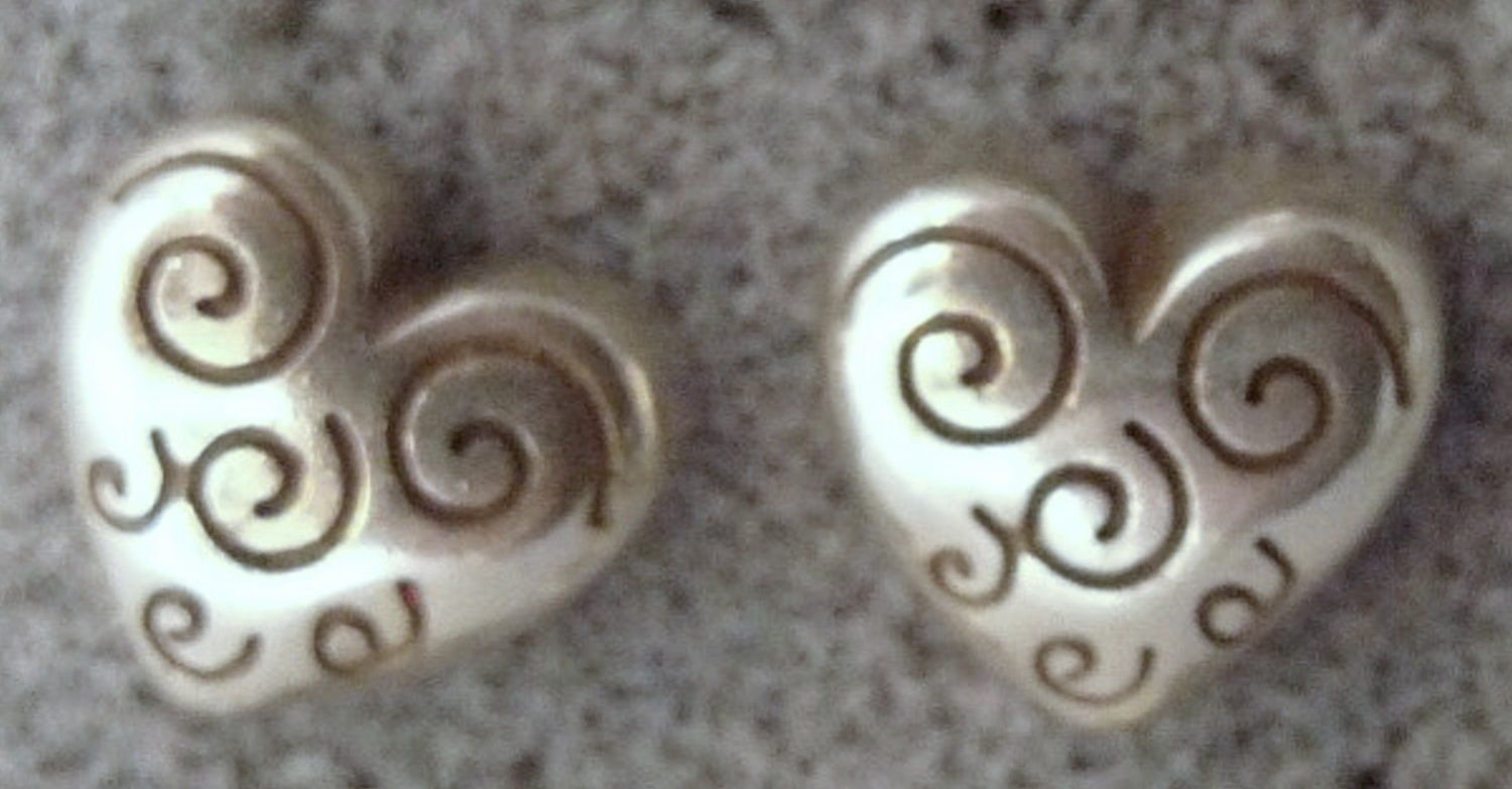 Post Earrings : BRIGHTON 10mm HEART PIERCED POST STUD EARRINGS