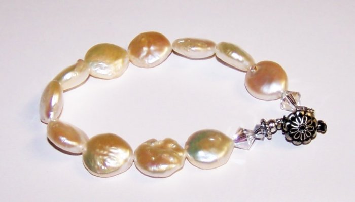Creme Coin Pearl and Swarovski Crystal Box Clasp Bracelet
