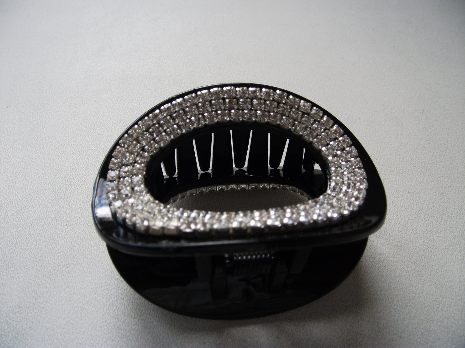 Oval Plastic Claw Hair Clip