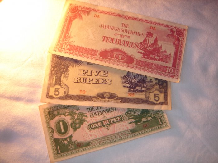 JAPANESE 1,5,10 RUPEE NOTE BURMA OCCUPATION WW2