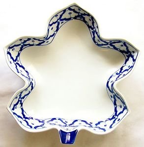 CERAMIC Maple Leaf Shaped PLATE Thai Asian Blue White PLATTER 9"x8.8" MICROWAVE