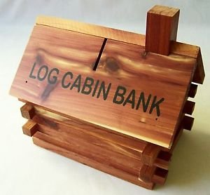 Log Cabin PIGGY BANK Cedar Wood Coin Souvenir Wooden Cottage Lodge Realistic NEW