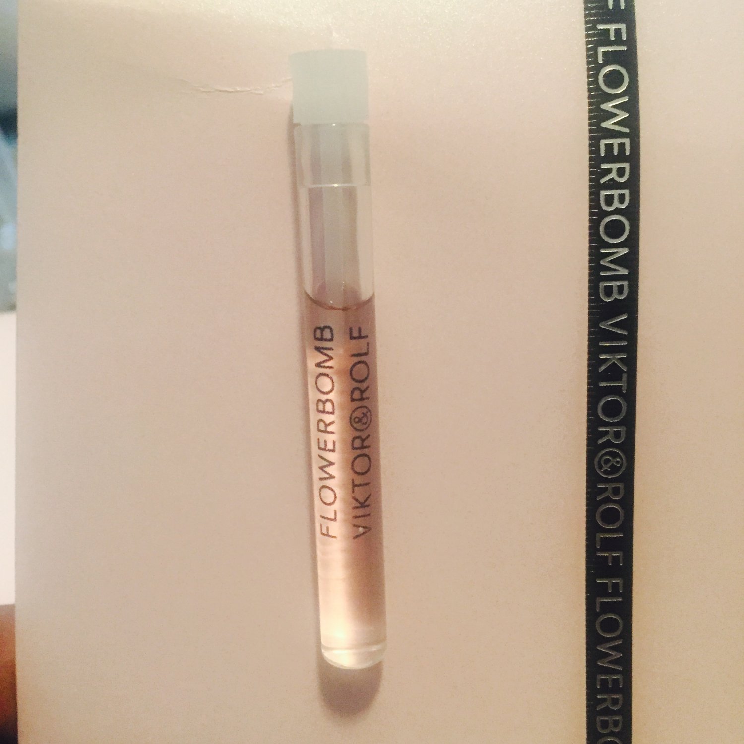 Flowerbomb Viktor Rolf Perfume Sample New Women