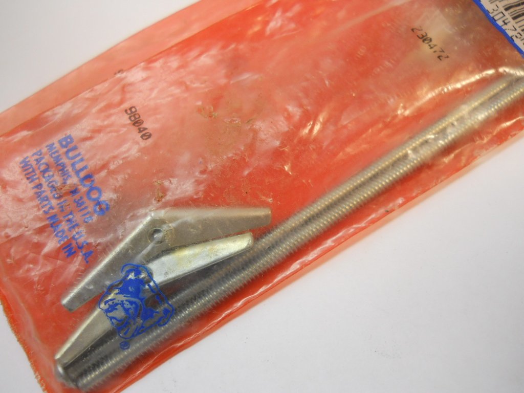 Toggle Bolt anchors Set, 4'' Plant Hangers, Display Hangers, Home