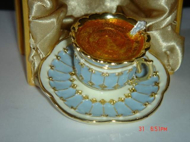 (AD-557 lb) Swarovski Crystal Light Blue Tea Cup Trinket/Pill Jewelry Box