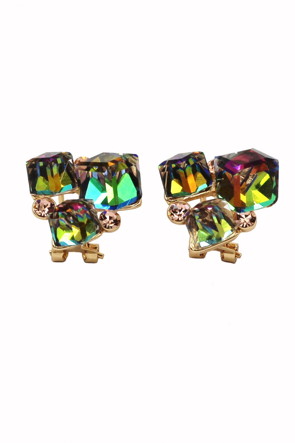 Mottled square green crystal golden earrings