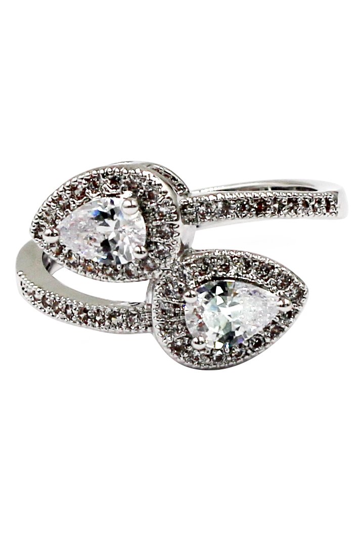 Dislocation relative crystal silver ring