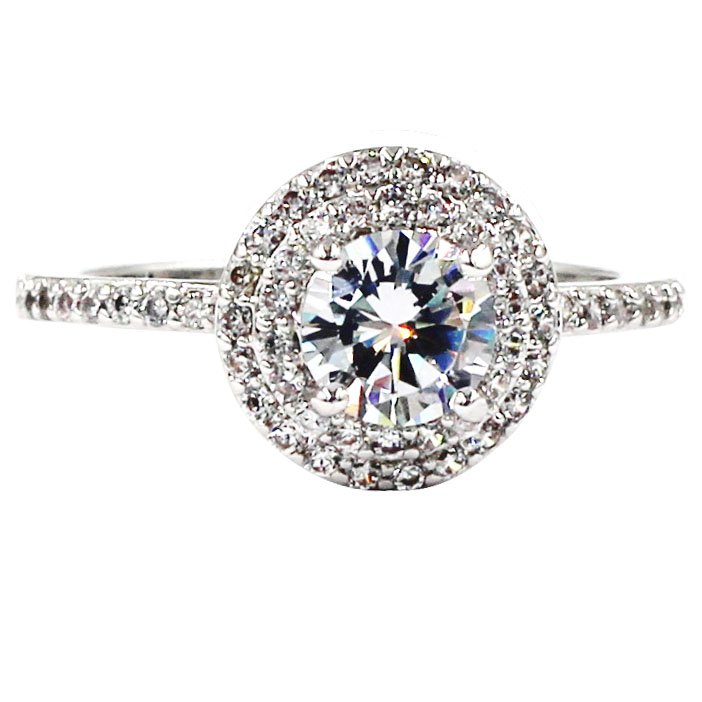 Blinking crystal silver ring