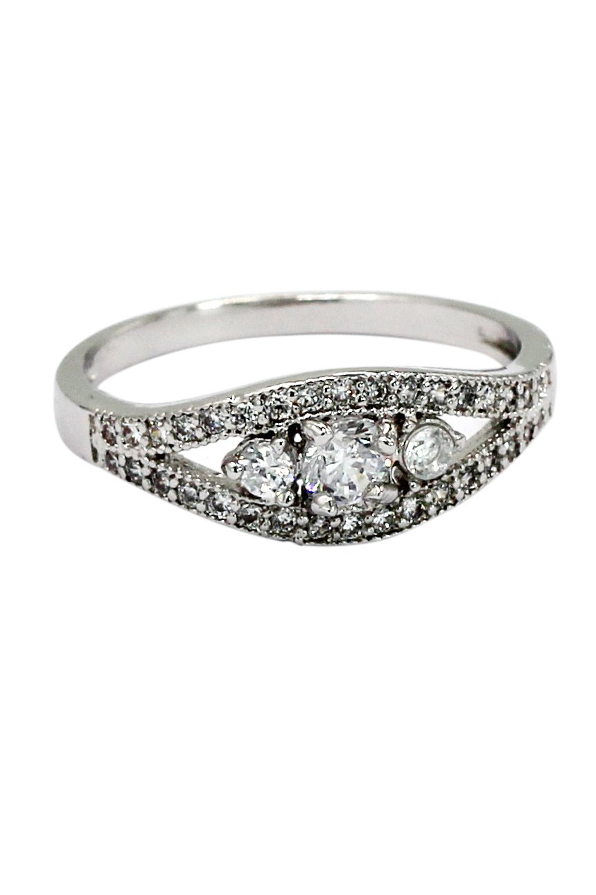 Lovely crystal eye silver ring