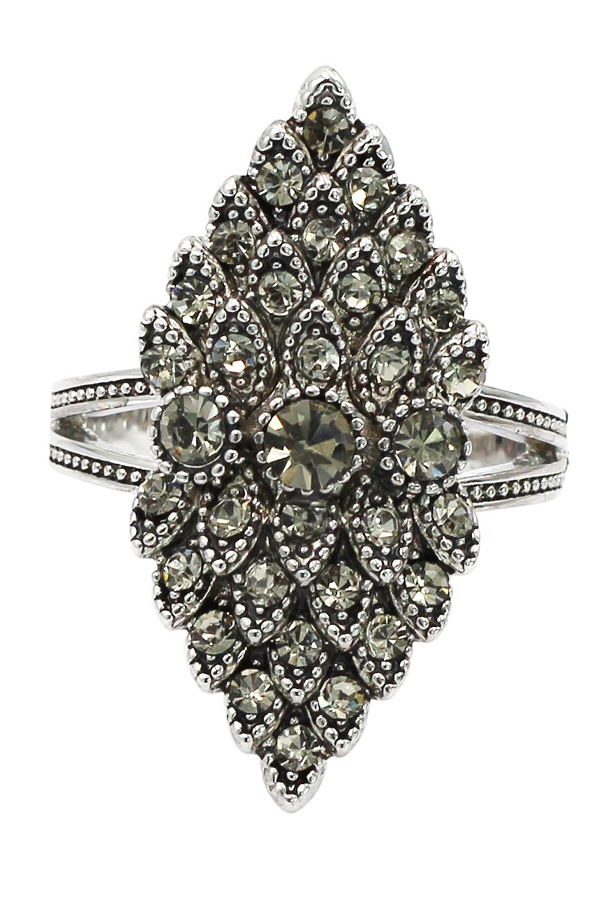 Noble dense green crystal silver ring
