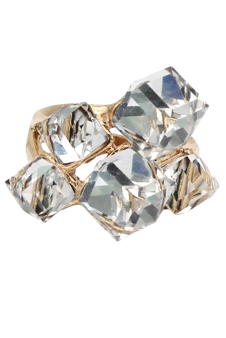 Noble square gray crystal golden ring