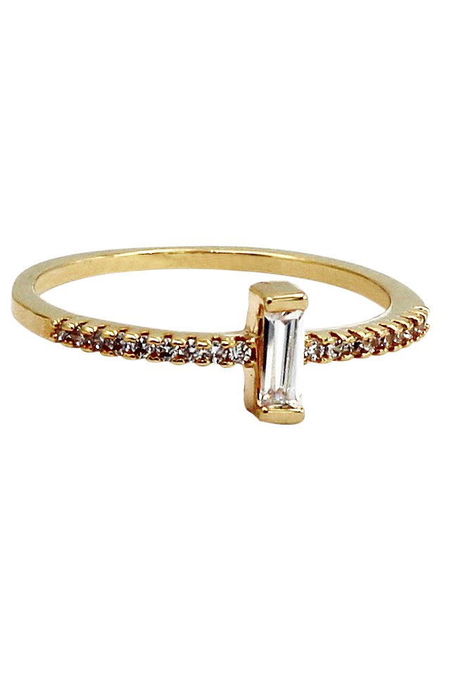 Simple vertical crystal gold ring
