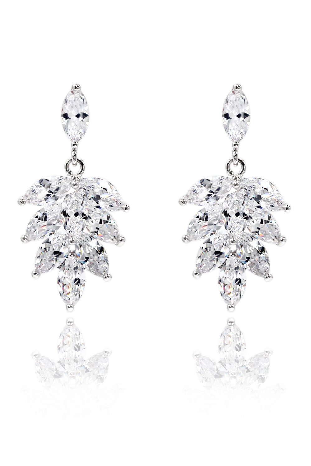 Elegant temperament crystal silver earrings