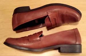 Merona Womens Brown Leather Loafers Shoes Size 10 Medium Cushion Sole Non Slip