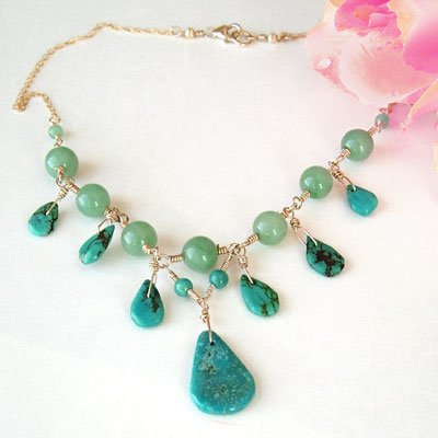 Turquoise Necklace with Teardrops and Gold - N287