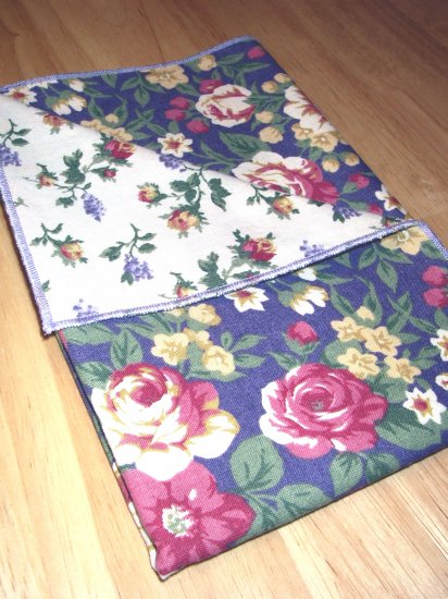 Cottage Roses - Light Purple - Double Sided Cloth Napkins - Set of 4