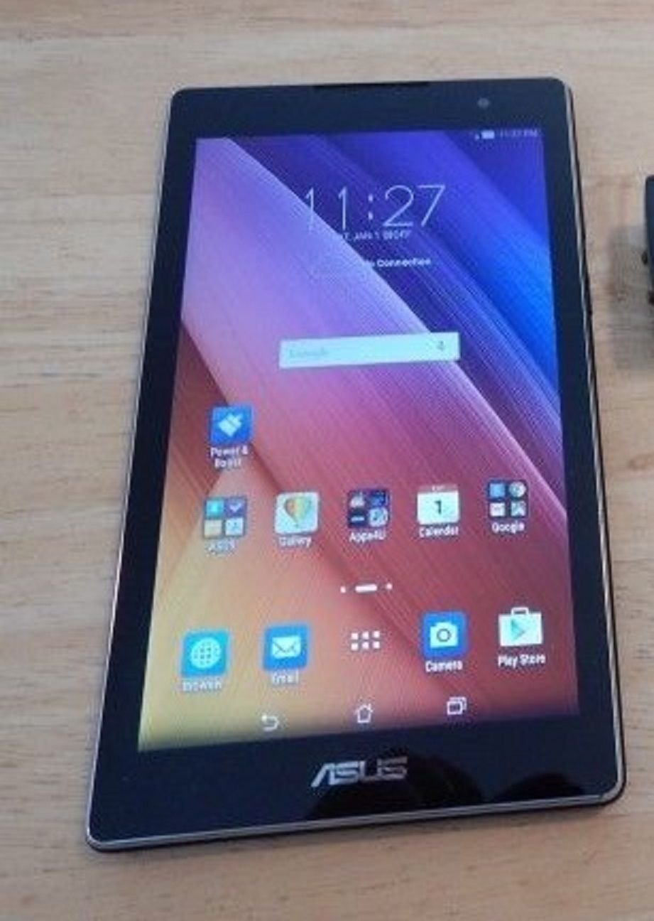 ASUS Zenpad C7.0 tablet with charger NEW