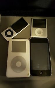 APPLE IPODS lot of 4 FOR PARTS/REPAIR A1236, A1320, A1288 ipod touch and mp103